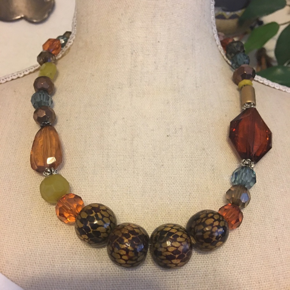 Vintage multi tone animal print beaded necklace